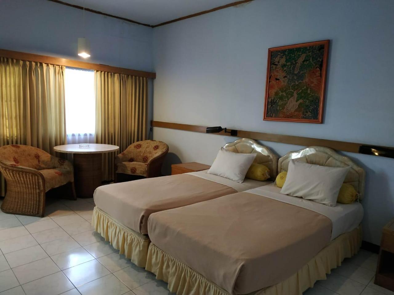 Hotel Menara Malang Ngoại thất bức ảnh